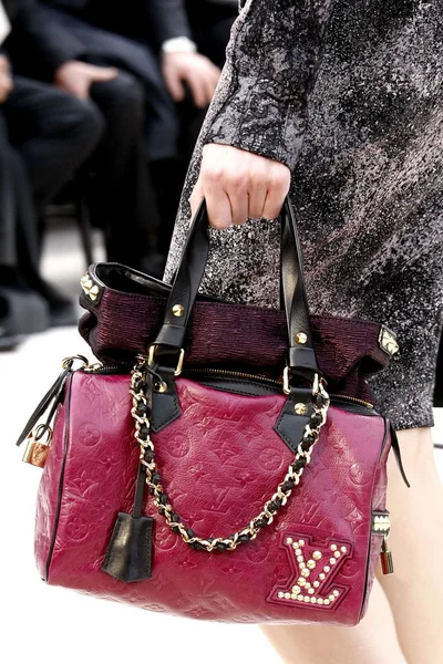 Look 30